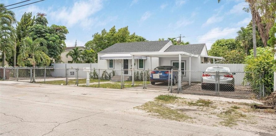 Villa ou maison à Hialeah, Floride 3 chambres, 125.33 m2 № 1931871