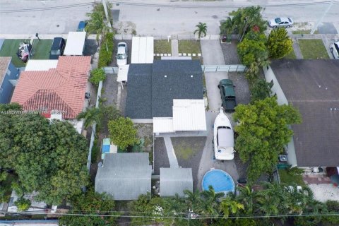Villa ou maison à vendre à Hialeah, Floride: 3 chambres, 125.33 m2 № 1931871 - photo 24