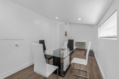 Villa ou maison à vendre à Hialeah, Floride: 3 chambres, 125.33 m2 № 1931871 - photo 10