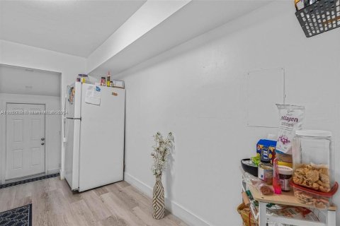 Villa ou maison à vendre à Hialeah, Floride: 3 chambres, 125.33 m2 № 1931871 - photo 7