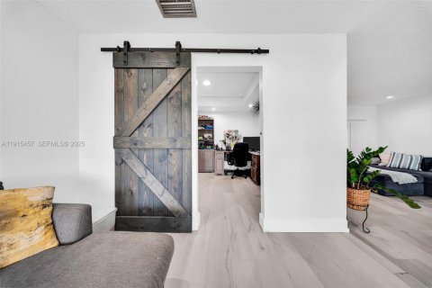 Купить виллу или дом в Майами, Флорида 4 спальни, 151.34м2, № 1972718 - фото 8