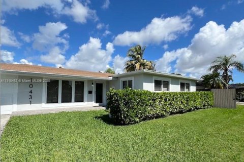 Купить виллу или дом в Майами, Флорида 4 спальни, 151.34м2, № 1972718 - фото 2