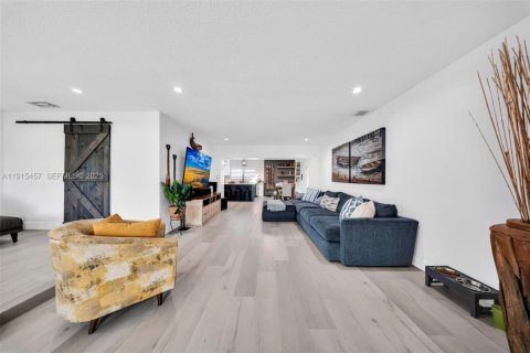 Купить виллу или дом в Майами, Флорида 4 спальни, 151.34м2, № 1972718 - фото 27