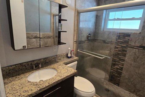 Villa ou maison à vendre à Pompano Beach, Floride: 4 chambres, 94.2 m2 № 2426760 - photo 17