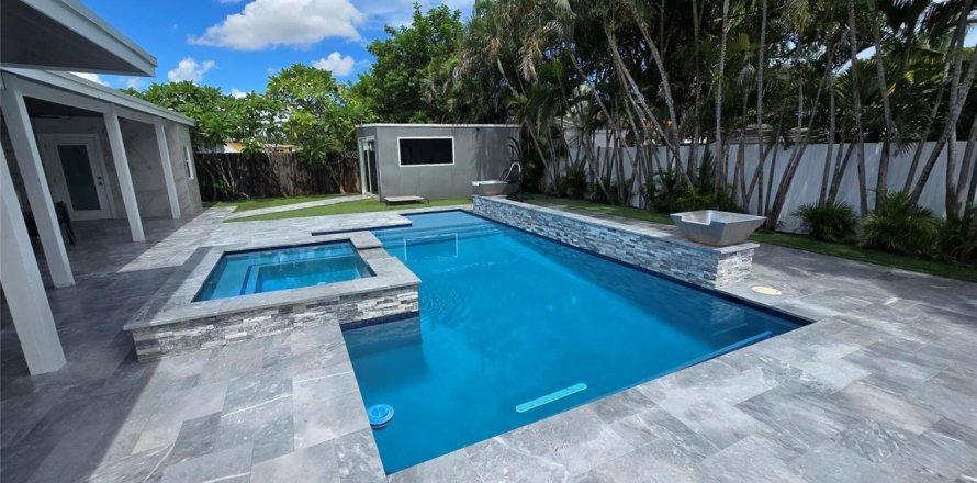 Villa ou maison à Pompano Beach, Floride 4 chambres, 94.2 m2 № 2426760
