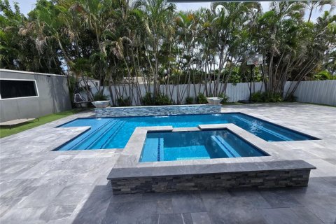 Villa ou maison à vendre à Pompano Beach, Floride: 4 chambres, 94.2 m2 № 2426760 - photo 5
