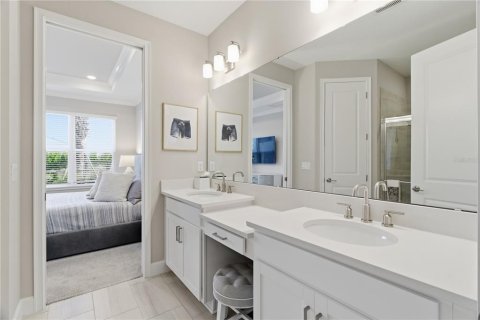 House in Bradenton, Florida 2 bedrooms, 144.74 sq.m. № 2144567 - photo 13