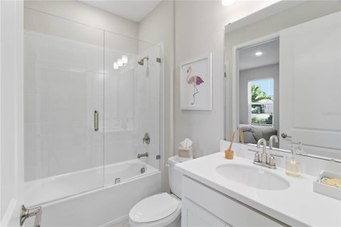 House in Bradenton, Florida 2 bedrooms, 144.74 sq.m. № 2144567 - photo 24