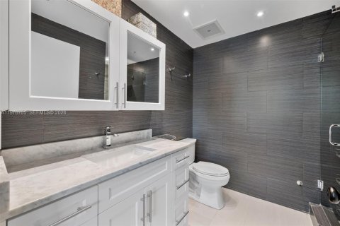 Купить кондоминиум в Майами, Флорида 2 спальни, 94.48м2, № 2047977 - фото 12