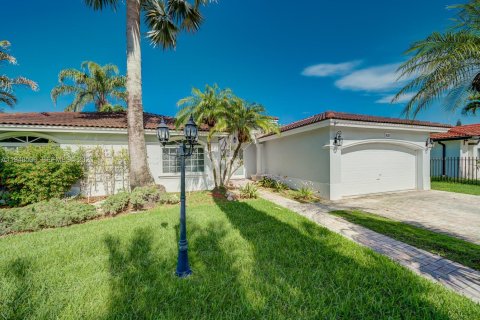 Villa ou maison à Miami, Floride 4 chambres, 165.92 m2 № 2004238