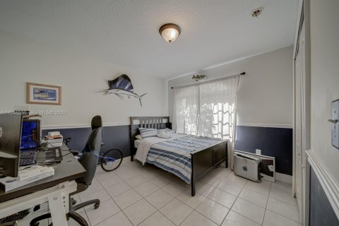Villa ou maison à vendre à Miami, Floride: 4 chambres, 165.92 m2 № 2004238 - photo 6