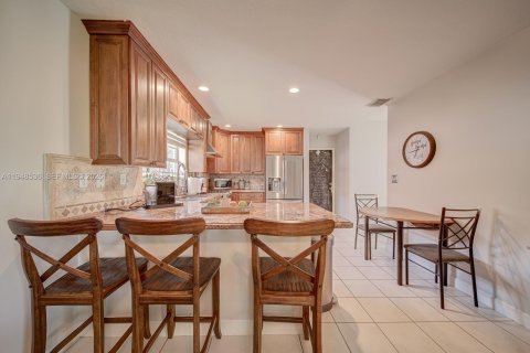 Villa ou maison à vendre à Miami, Floride: 4 chambres, 165.92 m2 № 2004238 - photo 26