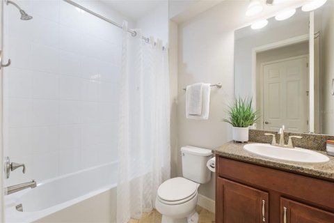 House in Land O' Lakes, Florida 3 bedrooms, 246.66 sq.m. № 1885620 - photo 25
