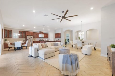 House in Land O' Lakes, Florida 3 bedrooms, 246.66 sq.m. № 1885620 - photo 9