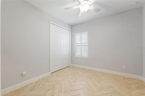 House in Land O' Lakes, Florida 3 bedrooms, 246.66 sq.m. № 1885620 - photo 24