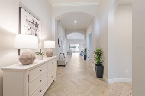 House in Land O' Lakes, Florida 3 bedrooms, 246.66 sq.m. № 1885620 - photo 6