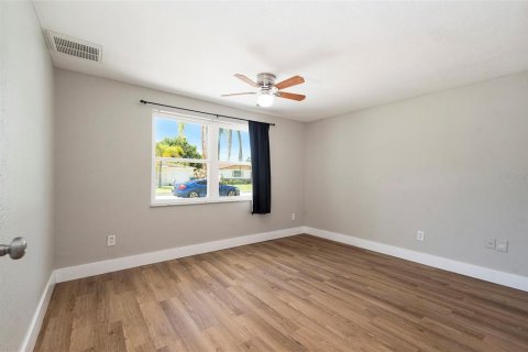 Casa en venta en Holiday, Florida, 4 dormitorios, 138.98 m2 № 1804089 - foto 16