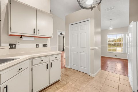 Villa ou maison à vendre à Deltona, Floride: 4 chambres, 150.13 m2 № 2433259 - photo 8