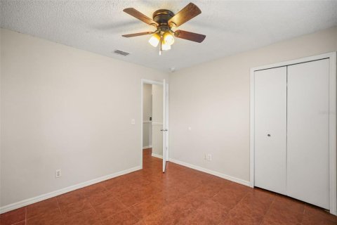 Villa ou maison à vendre à Deltona, Floride: 4 chambres, 150.13 m2 № 2433259 - photo 15