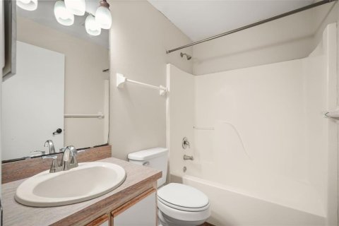 Villa ou maison à vendre à Deltona, Floride: 4 chambres, 150.13 m2 № 2433259 - photo 13