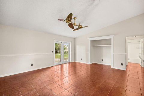 Villa ou maison à vendre à Deltona, Floride: 4 chambres, 150.13 m2 № 2433259 - photo 3