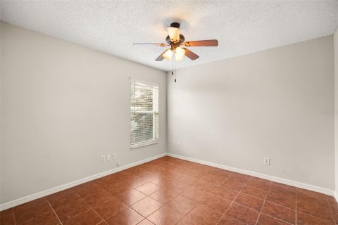 Villa ou maison à vendre à Deltona, Floride: 4 chambres, 150.13 m2 № 2433259 - photo 18