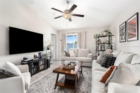 House in Tampa, Florida 3 bedrooms, 134.8 sq.m. № 1851526 - photo 8