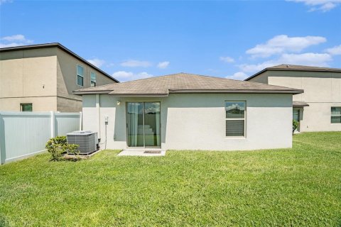 House in Tampa, Florida 3 bedrooms, 134.8 sq.m. № 1851526 - photo 26