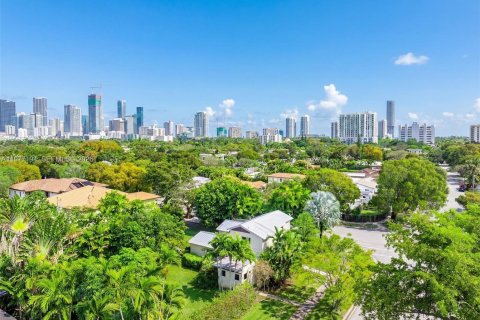 House in Miami, Florida 4 bedrooms, 254.83 sq.m. № 2041780