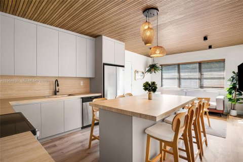 Снять в аренду кондоминиум в Майами-Бич, Флорида 3 спальни, 91.97м2, № 2027120 - фото 7