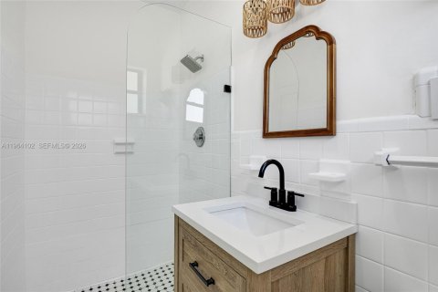 Снять в аренду кондоминиум в Майами-Бич, Флорида 3 спальни, 91.97м2, № 2027120 - фото 16