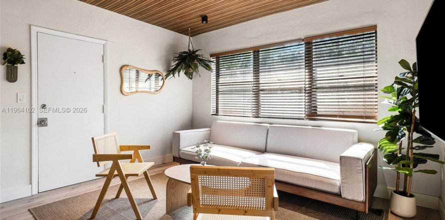 Кондоминиум с 3 спальнями в Майами-Бич, Флорида № 2027120