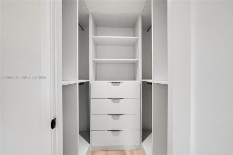 Снять в аренду кондоминиум в Майами-Бич, Флорида 3 спальни, 91.97м2, № 2027120 - фото 13