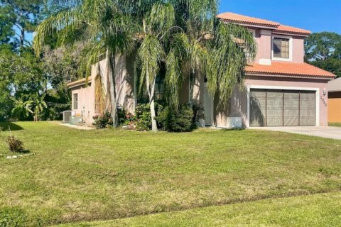 House in Port St. Lucie, Florida 4 bedrooms, 216.93 sq.m. № 2387759 - photo 3