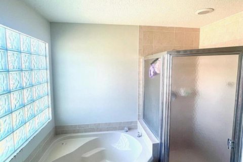 House in Port St. Lucie, Florida 4 bedrooms, 216.93 sq.m. № 2387759 - photo 24