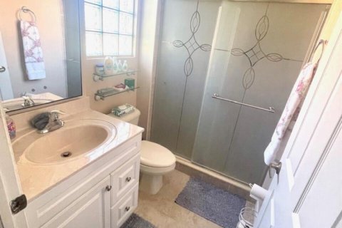 House in Port St. Lucie, Florida 4 bedrooms, 216.93 sq.m. № 2387759 - photo 26