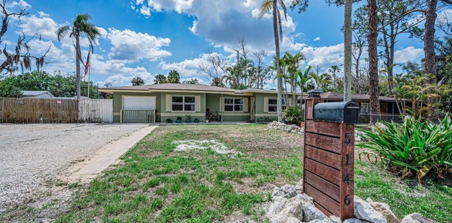 Casa en Port Richey, Florida 2 dormitorios, 145.3 m2 № 2195298