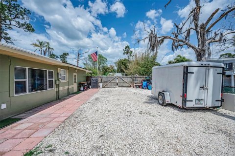 Casa en venta en Port Richey, Florida, 2 dormitorios, 145.3 m2 № 2195298 - foto 27
