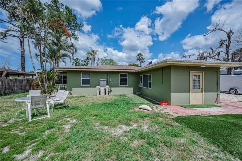 Casa en venta en Port Richey, Florida, 2 dormitorios, 145.3 m2 № 2195298 - foto 30
