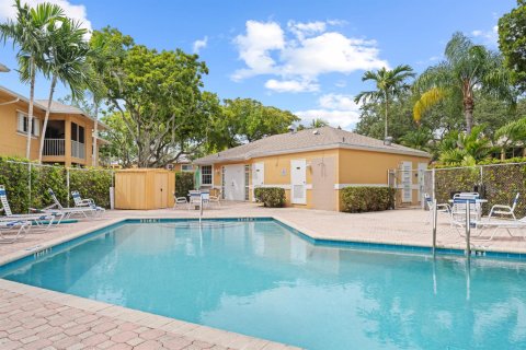 Condo in Dania Beach, Florida, 2 bedrooms № 2173482 - photo 20