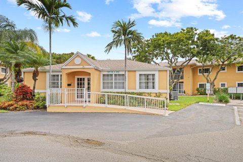 Condo in Dania Beach, Florida, 2 bedrooms № 2173482 - photo 21