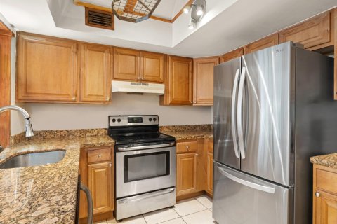Condo in Dania Beach, Florida, 2 bedrooms № 2173482 - photo 5