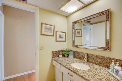 Condo in Clearwater, Florida, 2 bedrooms  № 1570539 - photo 24