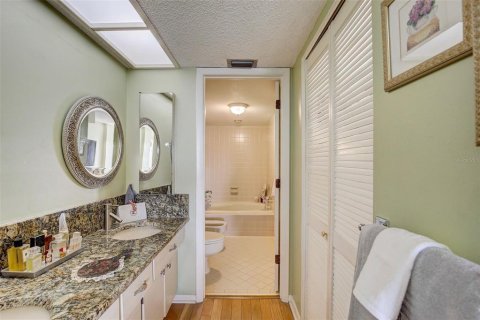 Condo in Clearwater, Florida, 2 bedrooms  № 1570539 - photo 29