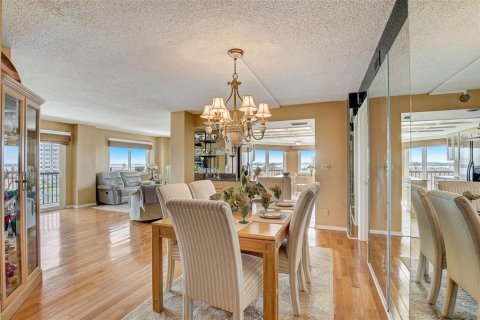 Condo in Clearwater, Florida, 2 bedrooms  № 1570539 - photo 13