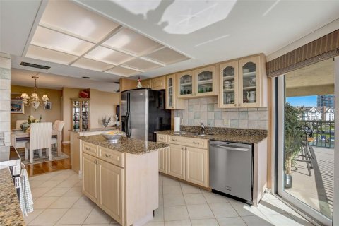 Condo in Clearwater, Florida, 2 bedrooms  № 1570539 - photo 10