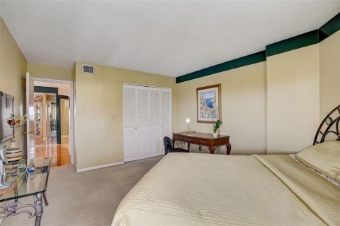 Condo in Clearwater, Florida, 2 bedrooms  № 1570539 - photo 21
