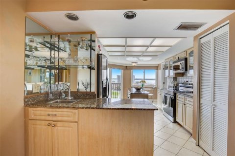 Condo in Clearwater, Florida, 2 bedrooms  № 1570539 - photo 11