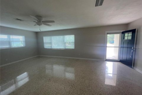 Casa en alquiler en Clearwater, Florida, 2 dormitorios, 133.78 m2 № 2110128 - foto 11