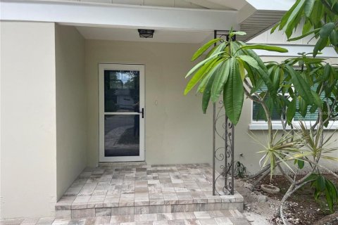 Casa en alquiler en Clearwater, Florida, 2 dormitorios, 133.78 m2 № 2110128 - foto 2